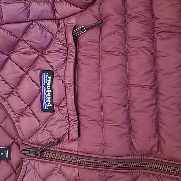 NWOT Patagonia Women's Alplight Down Pullover - Dark Ruby Size S - Picture 10 of 11